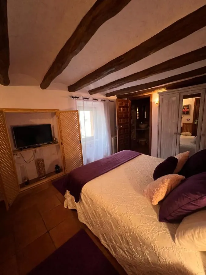 El Moli De Pontons Suites Con Jacuzzi Spa 0*,  Spain