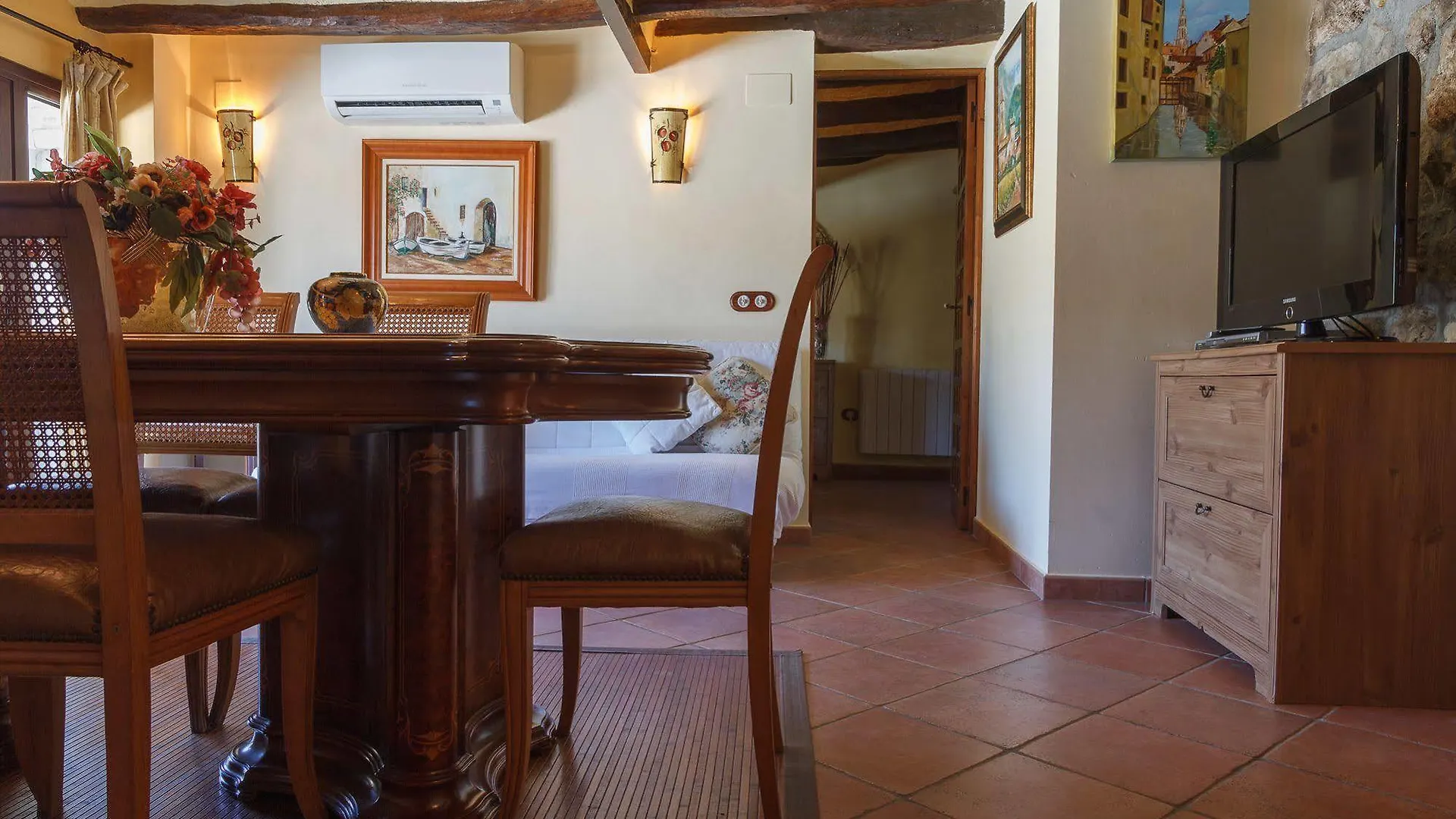 El Moli De Pontons Suites Con Jacuzzi Spa Landhuis