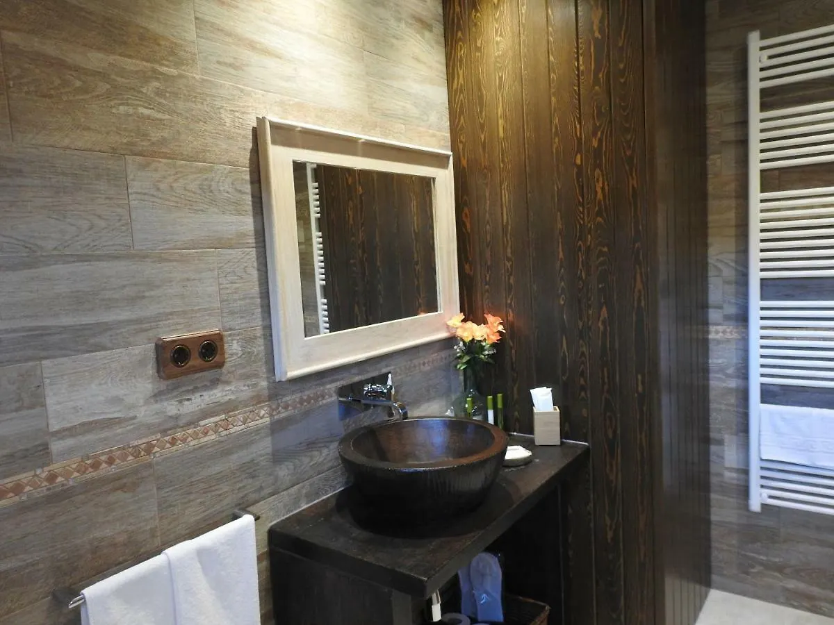 El Moli De Pontons Suites Con Jacuzzi Spa